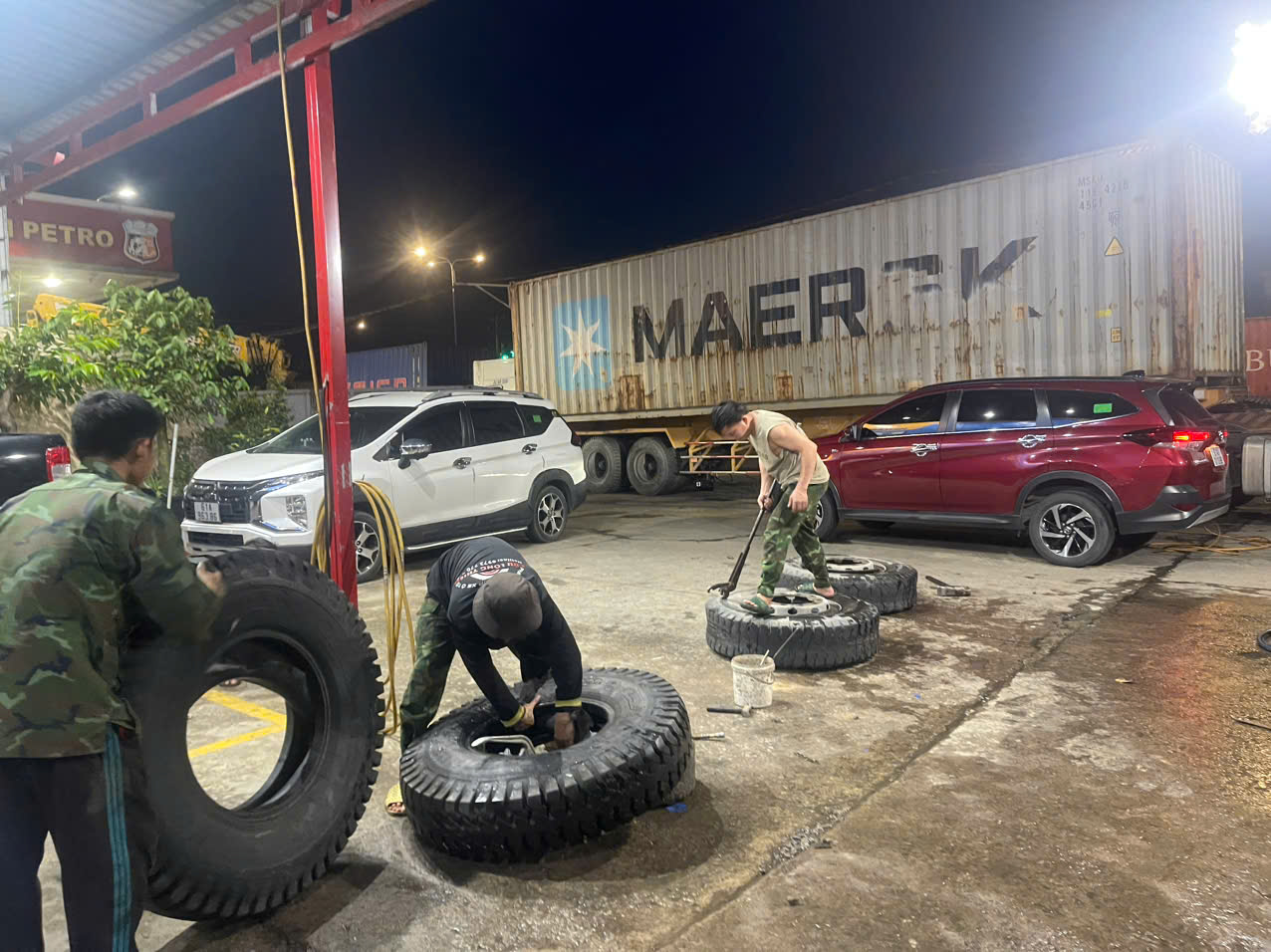 CỨU HỘ LỐP XE UY TÍN HÀNG ĐẦU - SĂM LỐP  CỬU LONG THIÊN